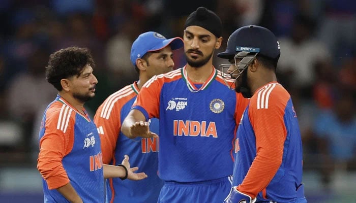 1346600_8079743_india-2_updates Indias Arshdeep Singh (centre) celebrates taking a wicket with teammates during their ACC Mens T20 Asia Cup 2025 Super Four match against Sri Lanka at the Dubai International Cricket Stadium in Dubai on September 26, 2025. — ACC
