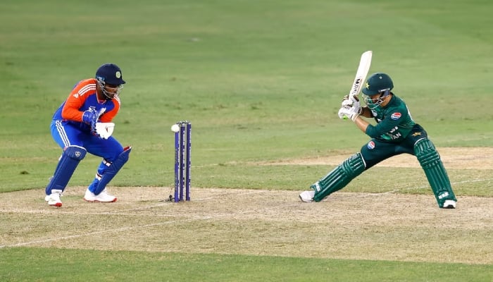 1346839_8089629_asia-cup-2025-final-1_updates Pakistan captain Salman Agha in action with Indias Sanju Samson in their Super Fours clash of the ACC Mens T20 Asia Cup 2025 at Dubai International Cricket Stadium on September 21, 2025. — Reuters