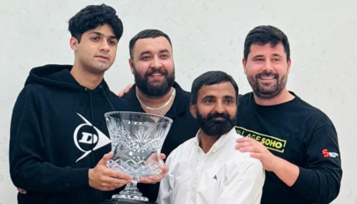 1346987_3381578_noor-zaman_updates Pakistan’s squash player Noor Zaman is pictured with the trophy after winning the Nash Cup 2025 title by defeating Egypt’s Moustafa Elsirty in the final in Canada on September 28, 2025. – Reporter