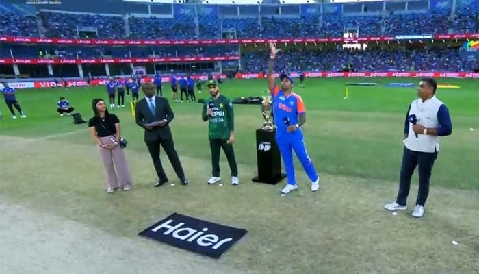 Pakistan captain Salman Ali Agha (centre) and Indias Suryakumar Yadav (second from right) at the toss for the ACC Mens T20 Asia Cup 2025 final at the Dubai International Cricket Stadium in Dubai on September 28, 2025. — Geo Super