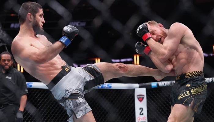 1358226_958163_makhchev_updates Islam Makhachev (blue gloves) fights Jack Della Maddalena (red gloves) in the welterweight championship bout during UFC 322 at Madison Square Garden, New York, US, November 15, 2025. — Reuters