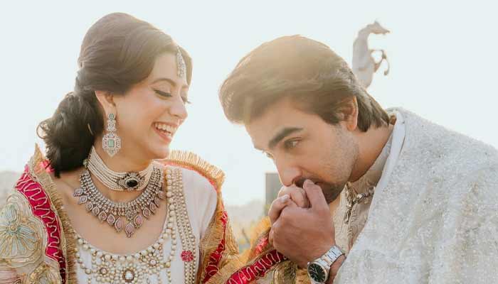 648120_9403567_updates Newlywed showbiz couple Khaqan Shahnawaz and Sabeena Syed pose during their wedding photoshoot on January 30, 2026. — Instagram/@khaqanshahnawaz